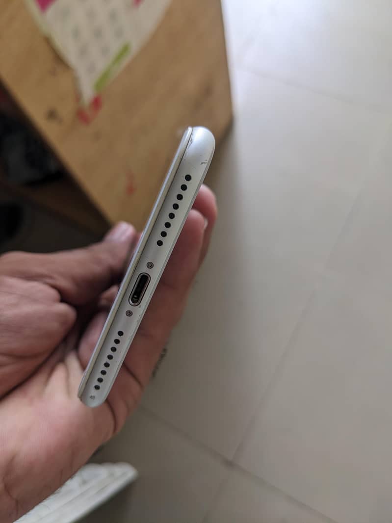 Apple iPhone 7 Plus 1