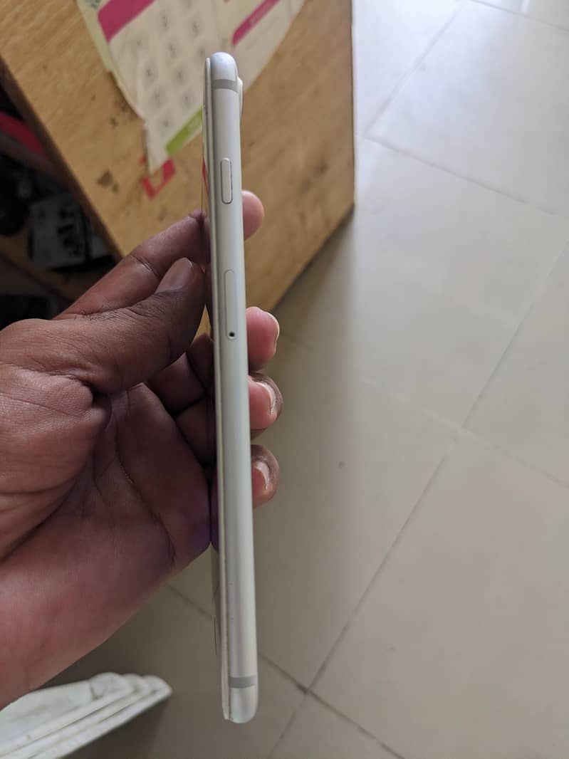 Apple iPhone 7 Plus 2