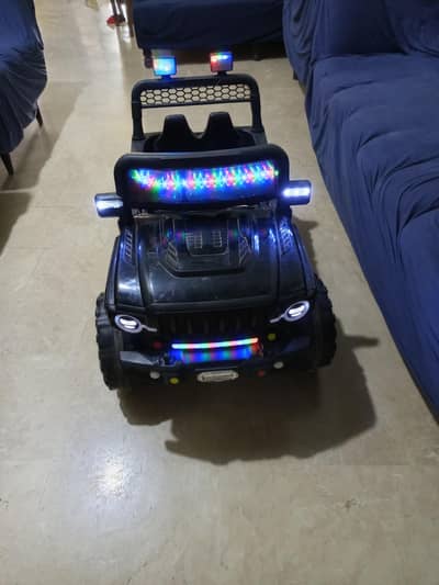 baby car new condition 2 seaters