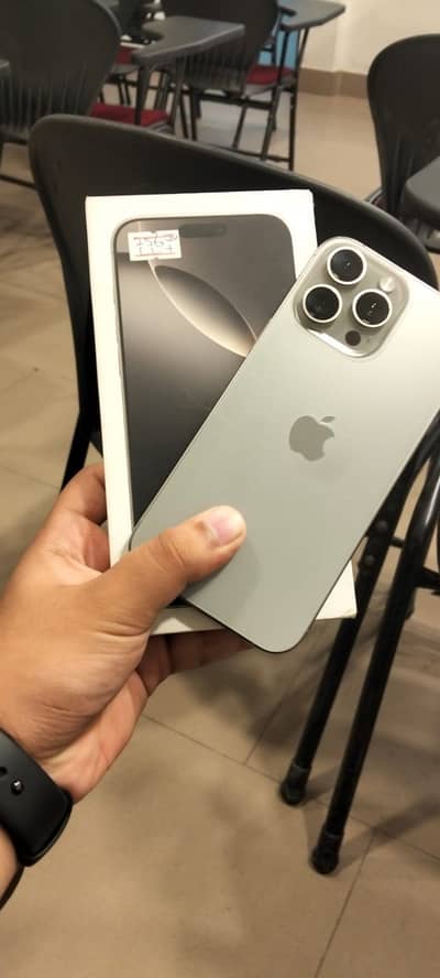 Apple iPhone 16 Pro Max