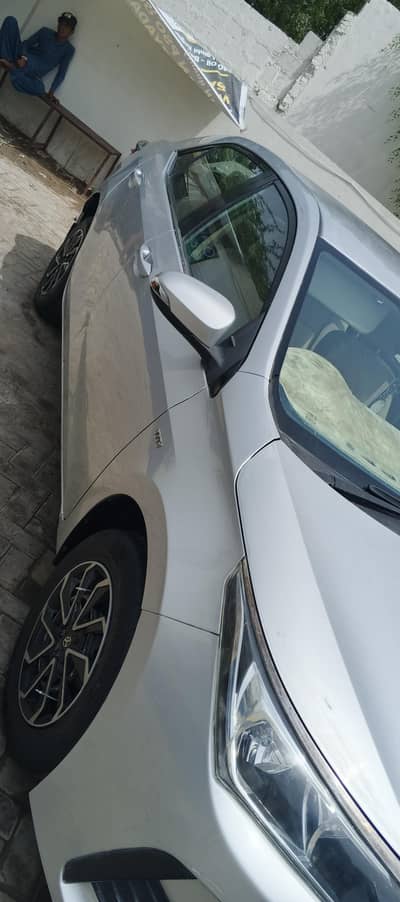 Toyota Corolla GLI 2017 urgent sale