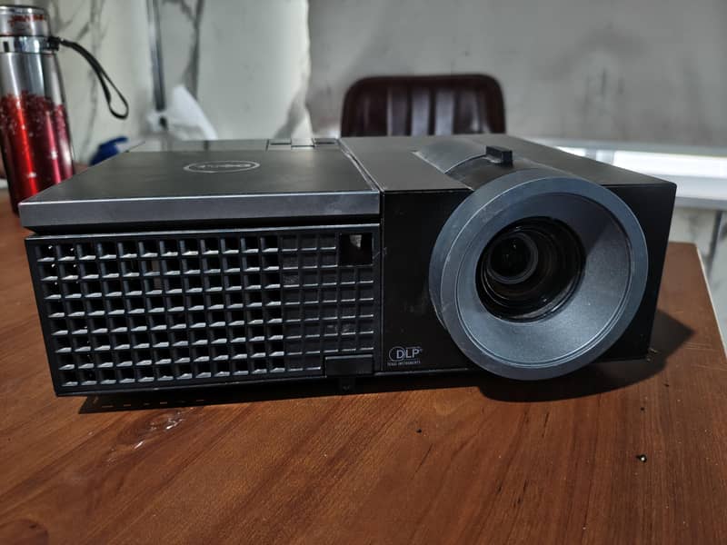 Dell projector 10/10 condition 1