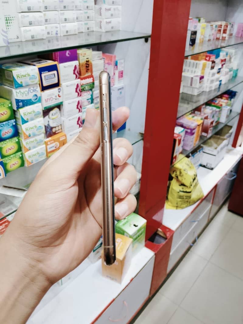 Apple iPhone 11 Pro 5