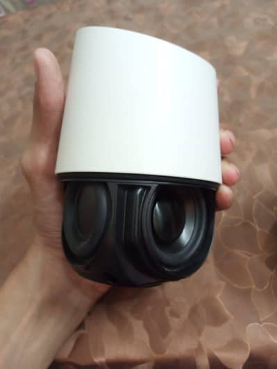 Google home assistant speaker and Google voice control