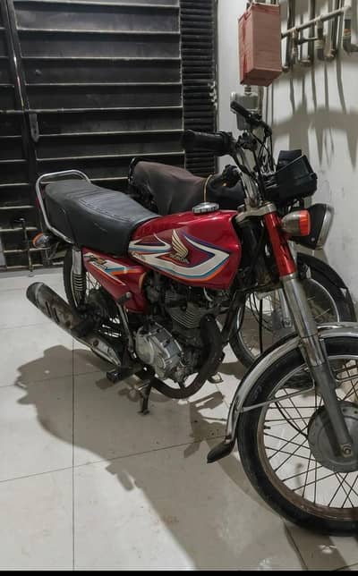 Honda CG 125 2016 model