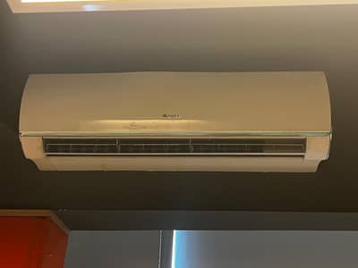 2 Ton Gree AC (x4)