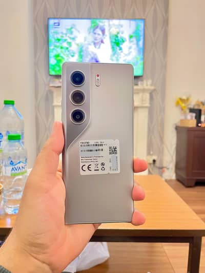 Tecno CAMON 40 Pro