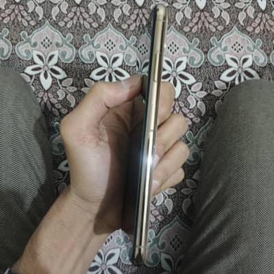 I PHONE XS MAX