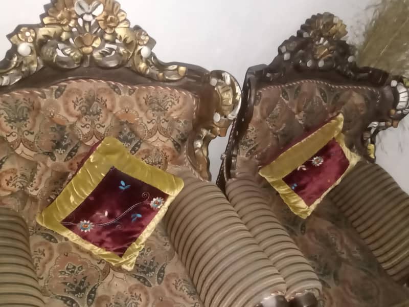 چینیوٹی صوفہ سیٹ برائے فروخت (Classic Chinioti Sofa Set) 1