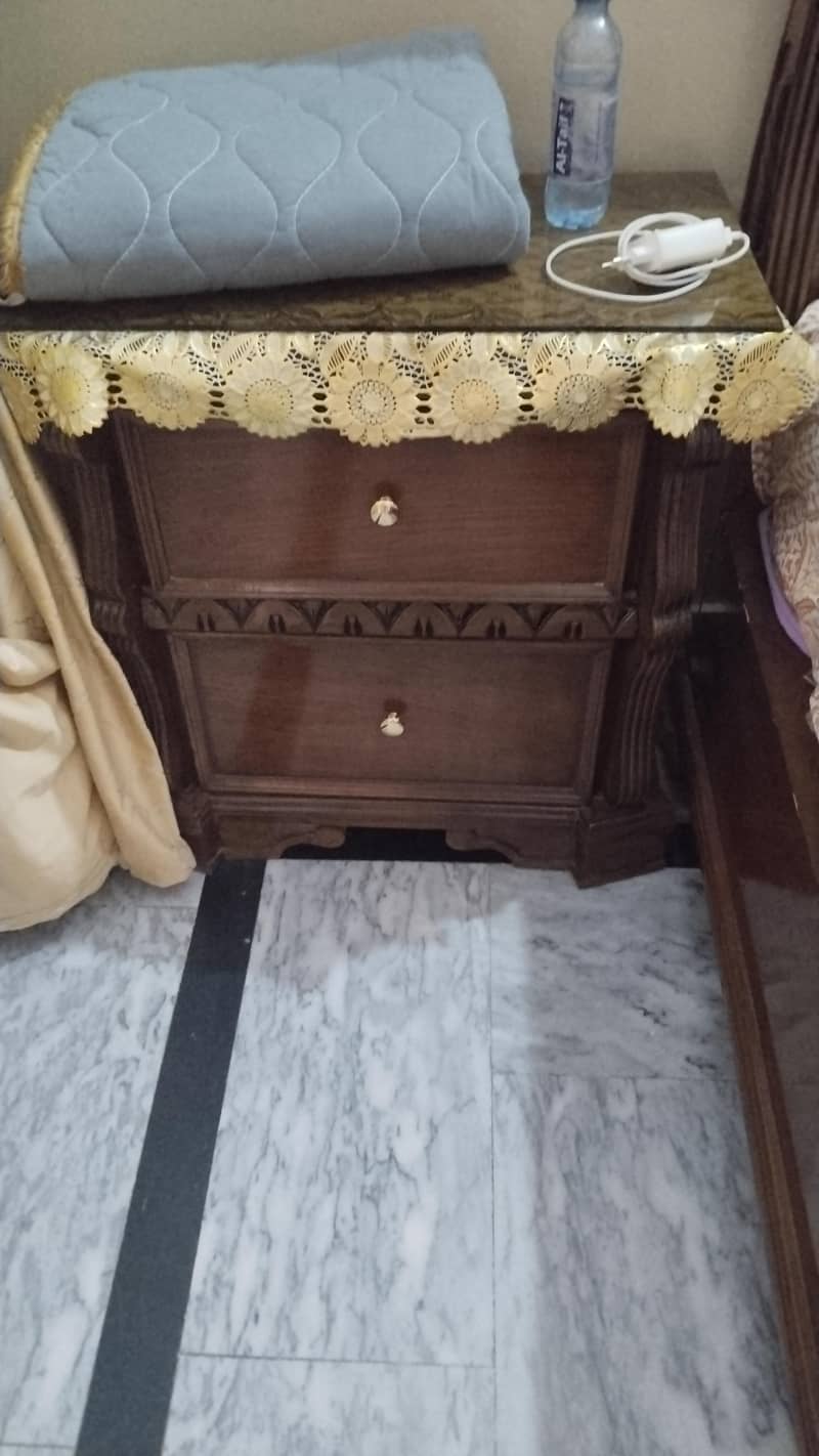 bed side table and dressing 1