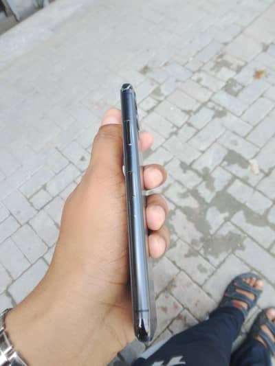 iphone 11 pro max jv64 gb