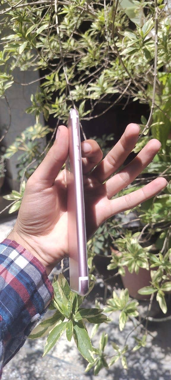 iPhone 7 2