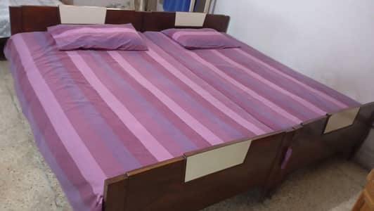 Pure Wood Antique Bed (Excellent 10/10Condition)