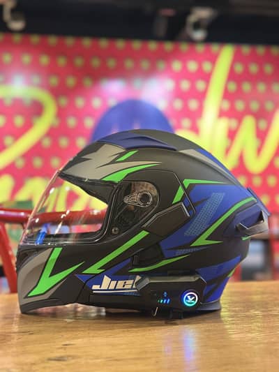 Jiekai 902 Helmet with Vector Bluetooth Speakers, Mic