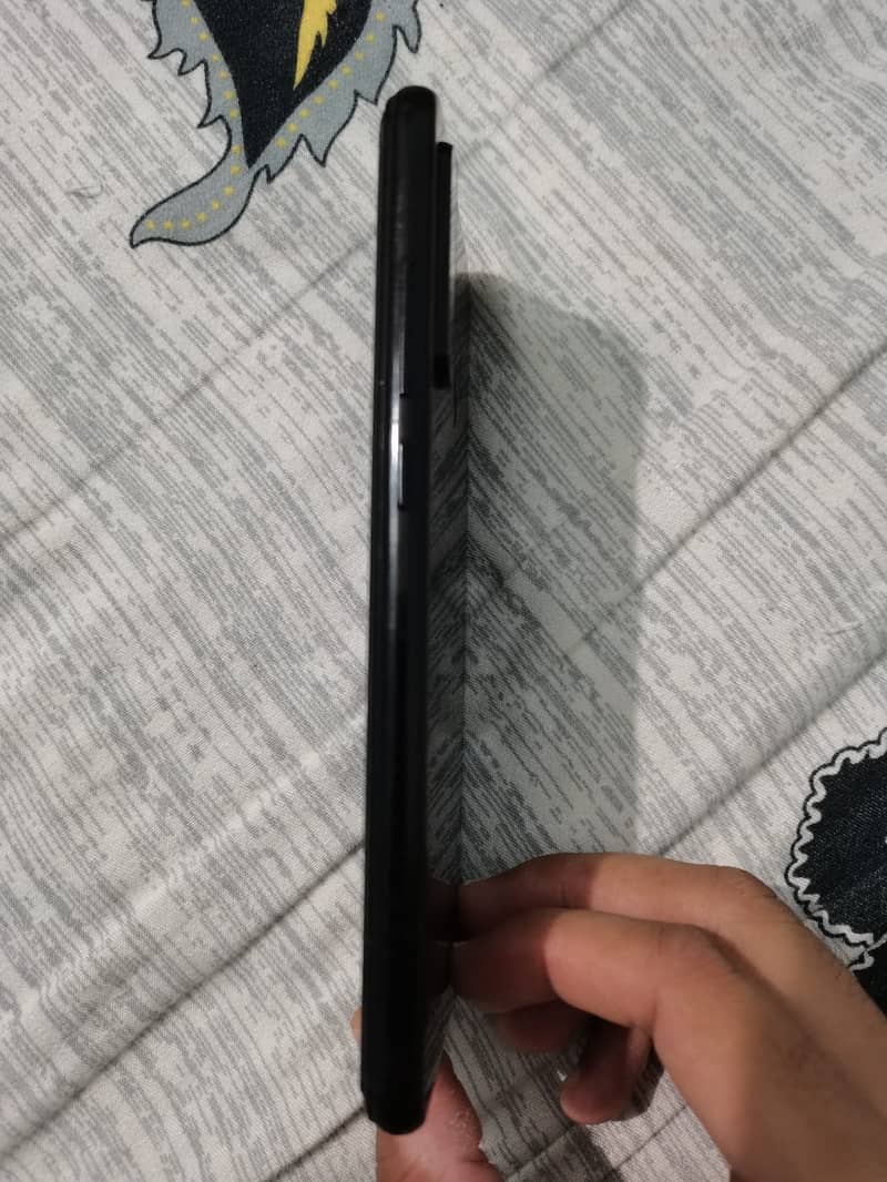 Redmi note 8 (4/64) 1