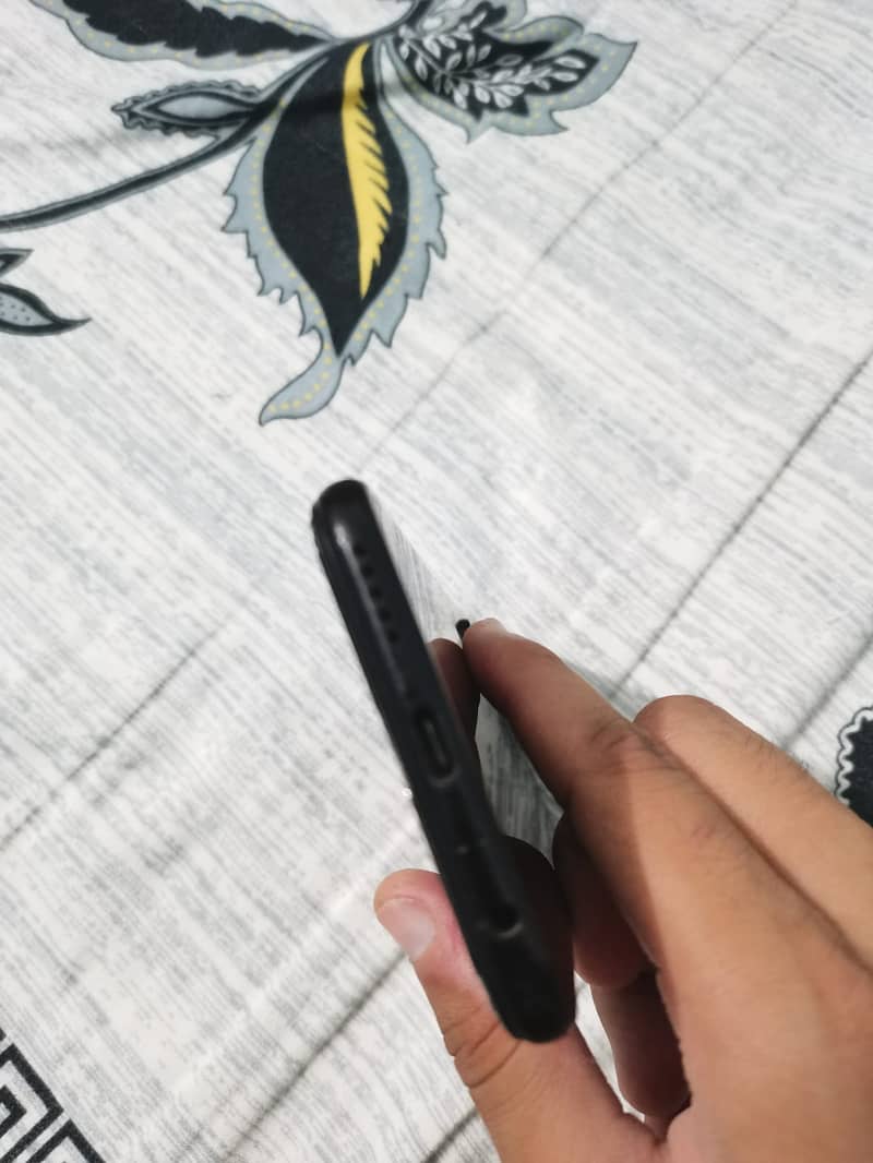 Redmi note 8 (4/64) 2