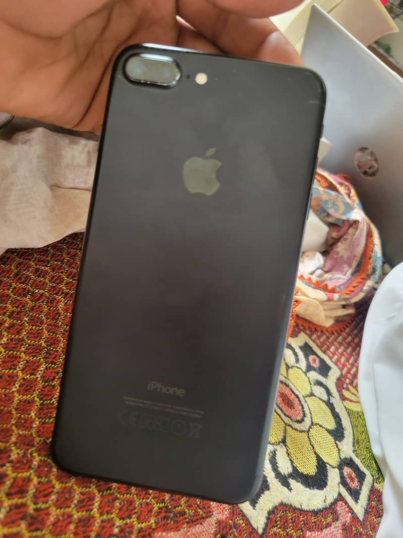 Apple iPhone 7 Plus 1