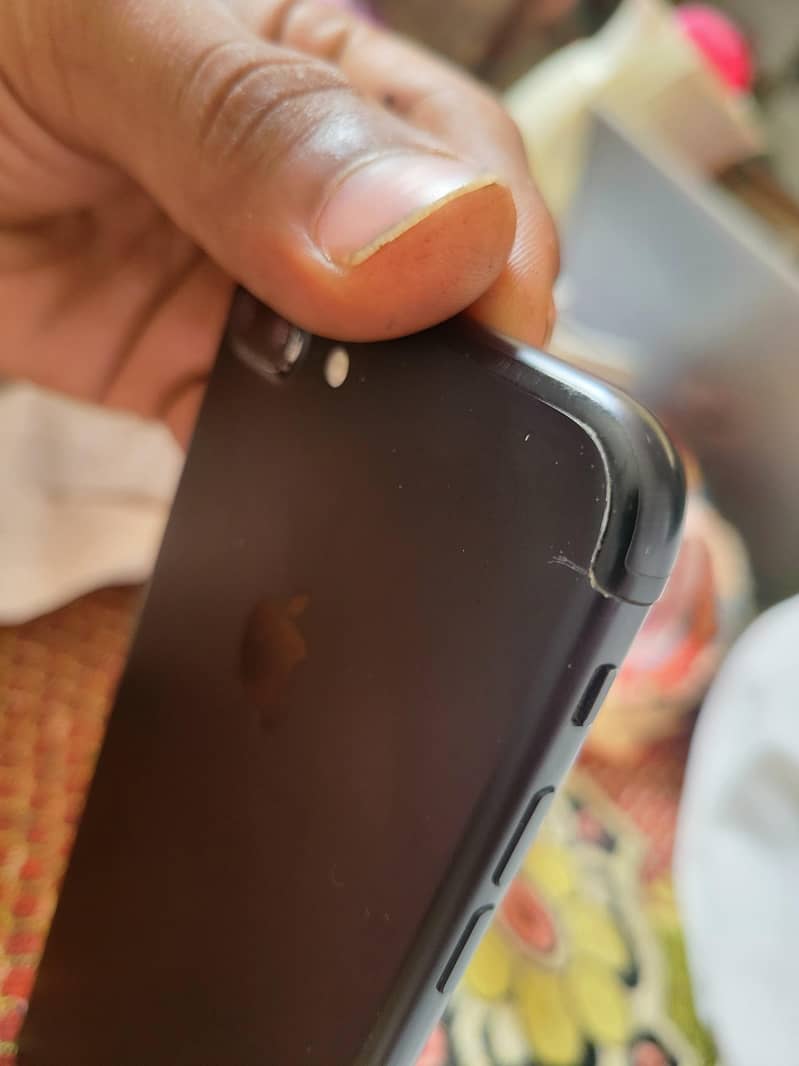 Apple iPhone 7 Plus 2