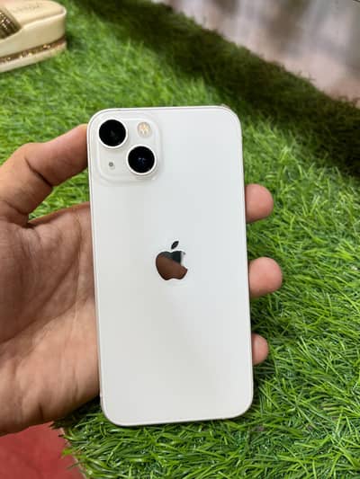 Apple iPhone 13