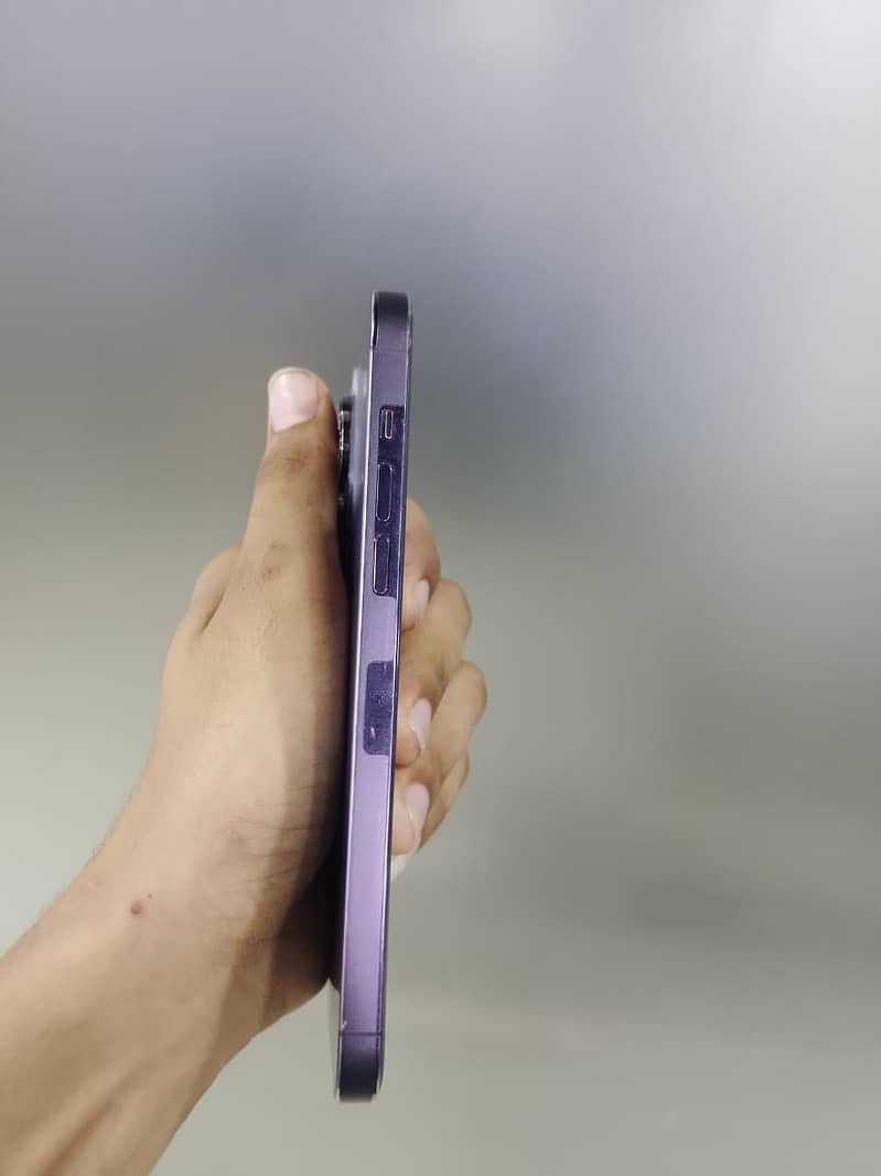 Apple iPhone 14 Pro Max 0