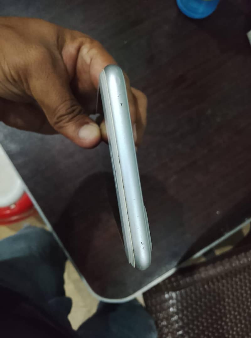 Apple iPhone 7 Plus 2