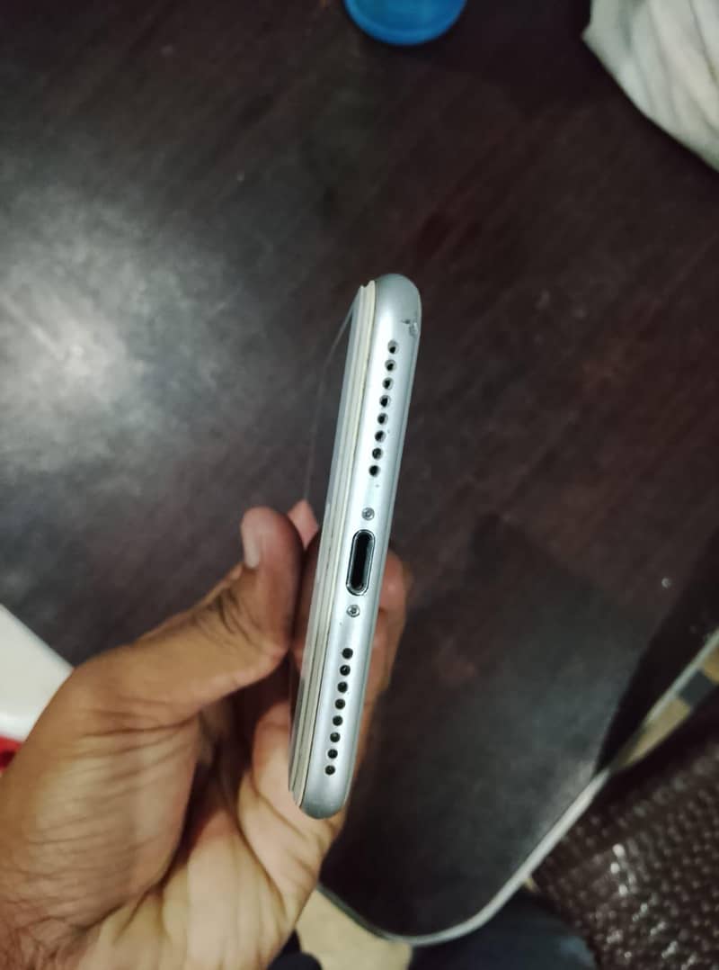 Apple iPhone 7 Plus 3