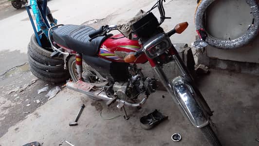 2020model bike sell krni hy number laga hy