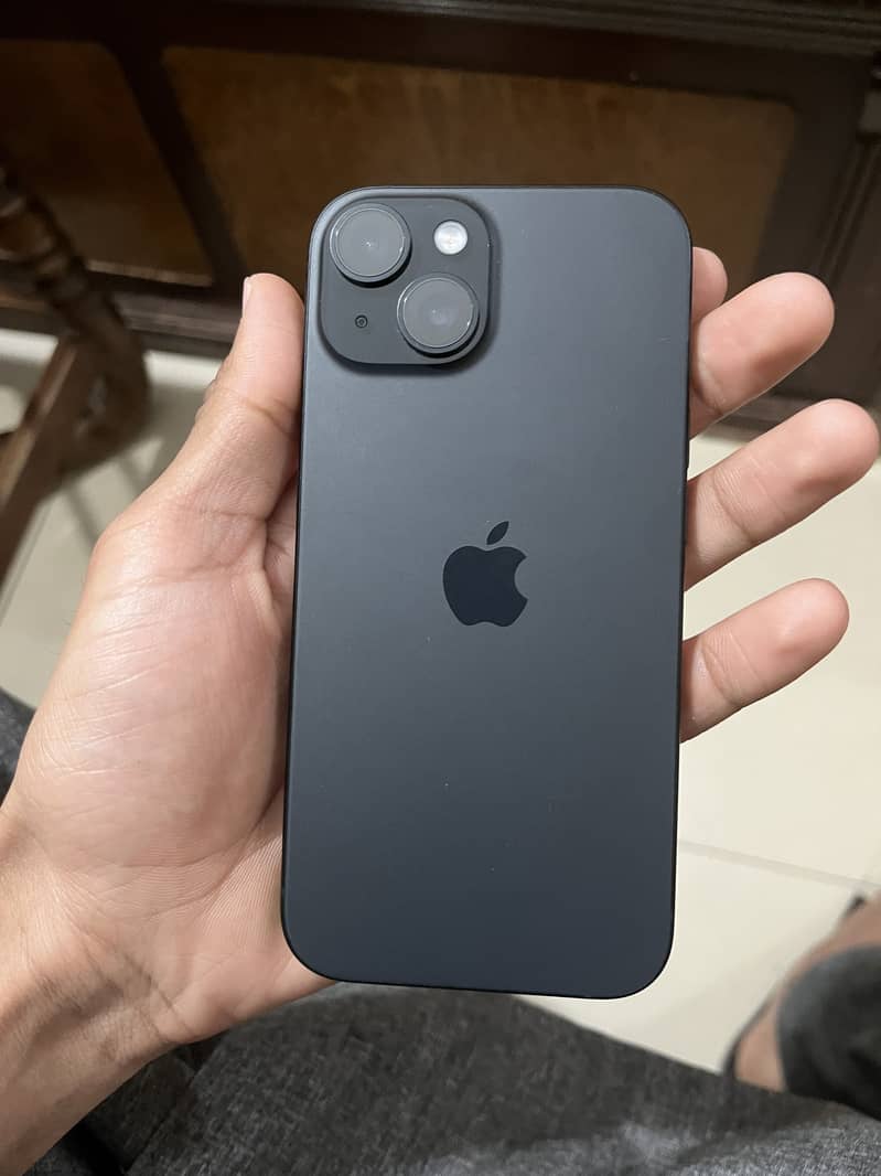 iPhone 15 3