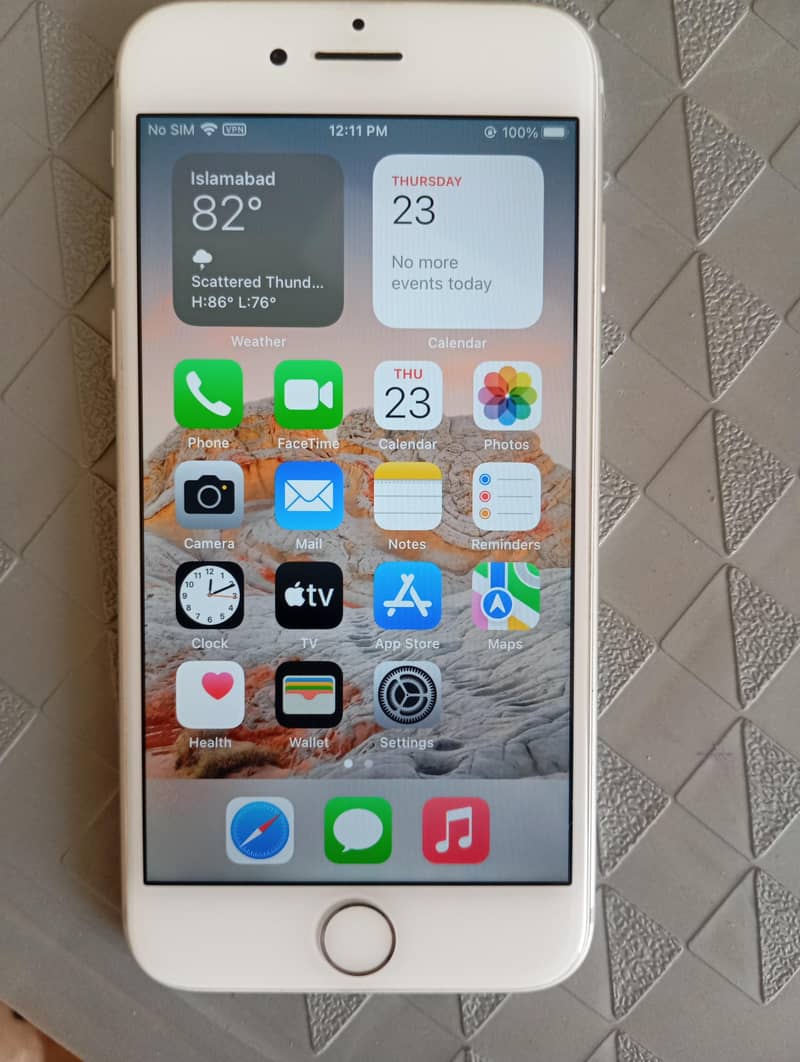 Apple iPhone 7 0