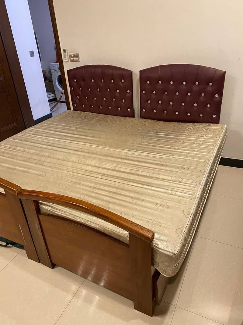 2 single beds 1