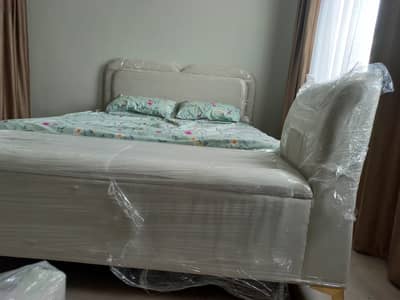 new bed set with setti and singal bed