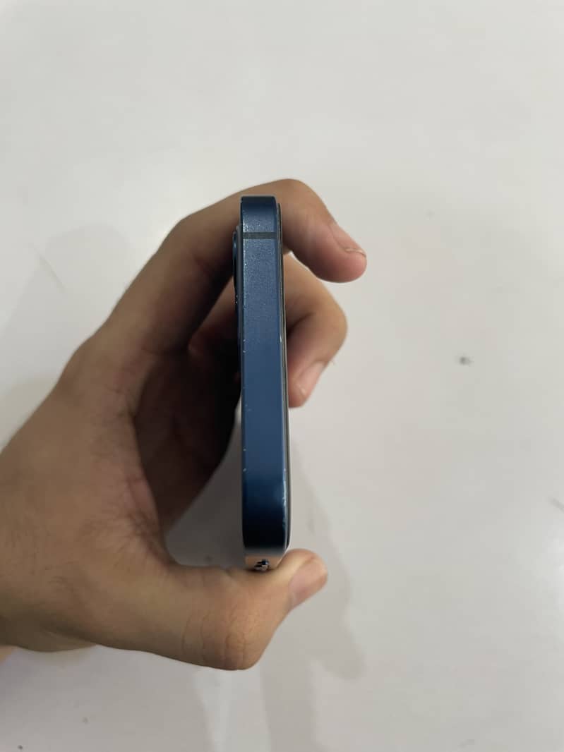 Apple iPhone 12 0
