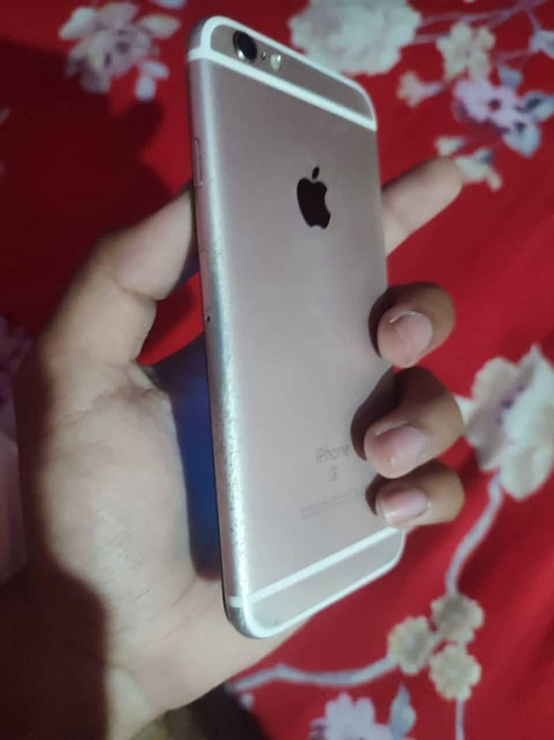 Apple iPhone 6S Plus 2