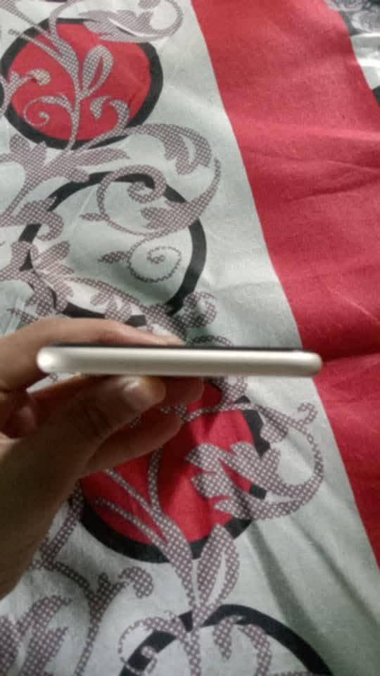 Apple iPhone 6S Plus 4