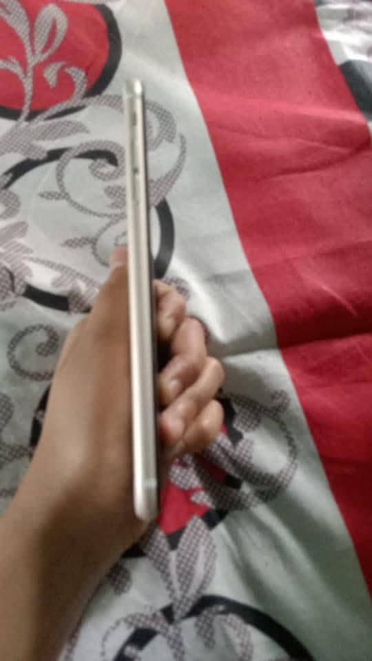 Apple iPhone 6S Plus 5