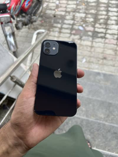 Apple iPhone 12