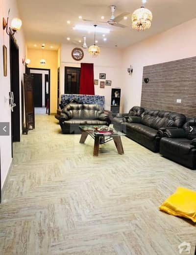 Double Storey 490 Square Yards House Available In Gulshan-e-Iqbal - Block 10 For sale