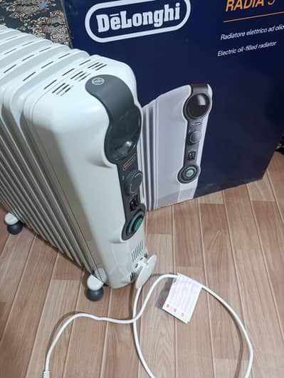 DeLonghi TRRS1225C Oil-Filled Radiator