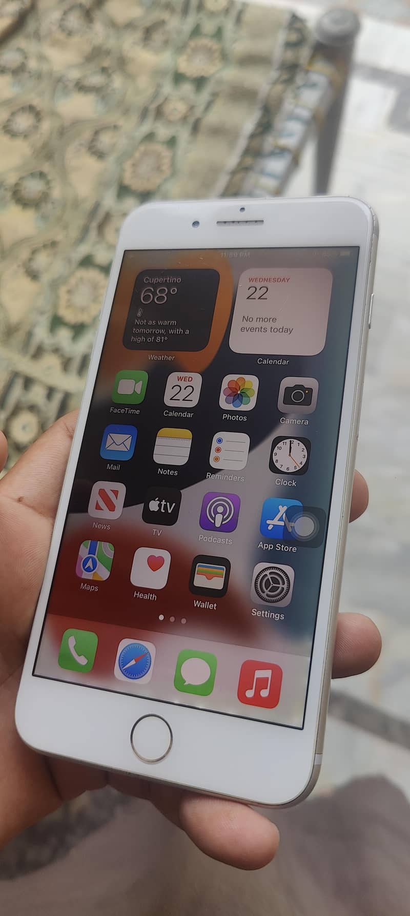 Apple iPhone 7 Plus 9