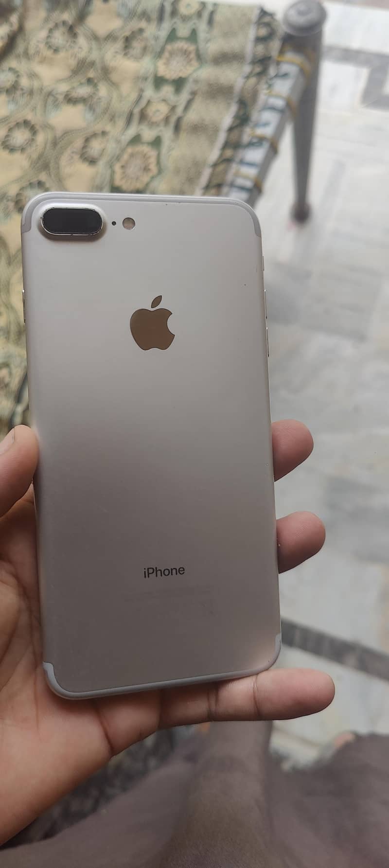 Apple iPhone 7 Plus 11