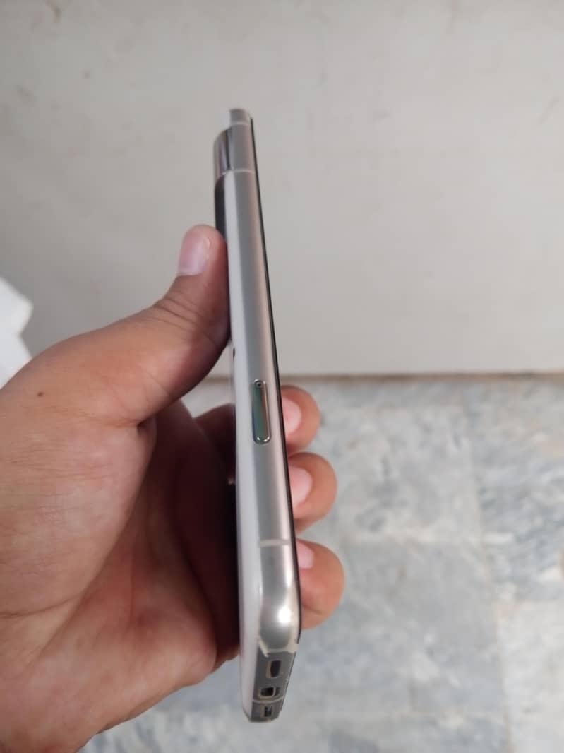 Google Pixel 8 Pro 2