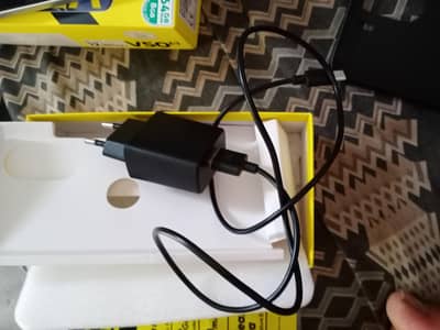 new Mobil  have 2 month  uas 4gb 64 have  bo. x charger   03060787389