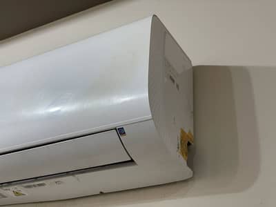 Neat and clean Inverter split ACs for sale