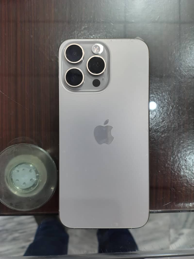 Apple iPhone 15 Pro Max 0