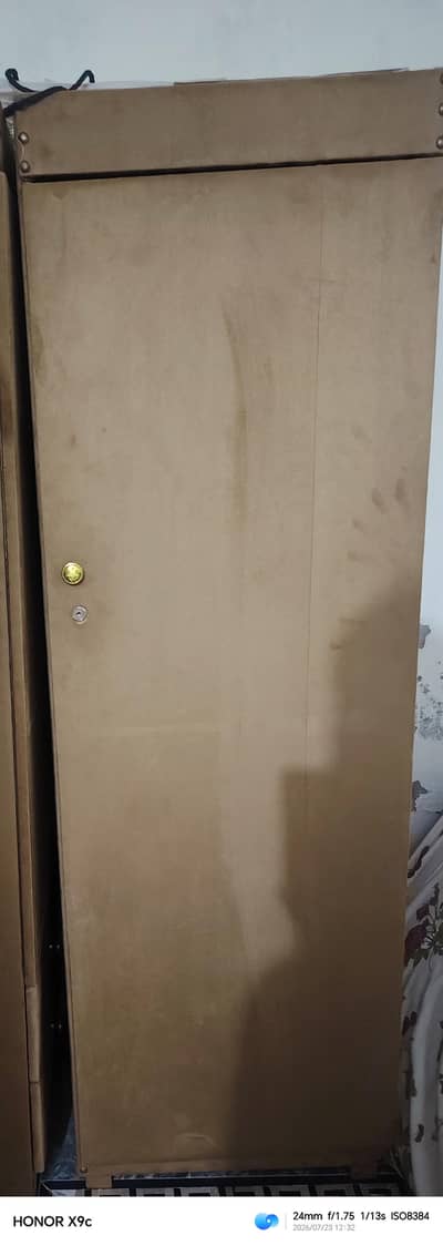 1 year used wardrobes