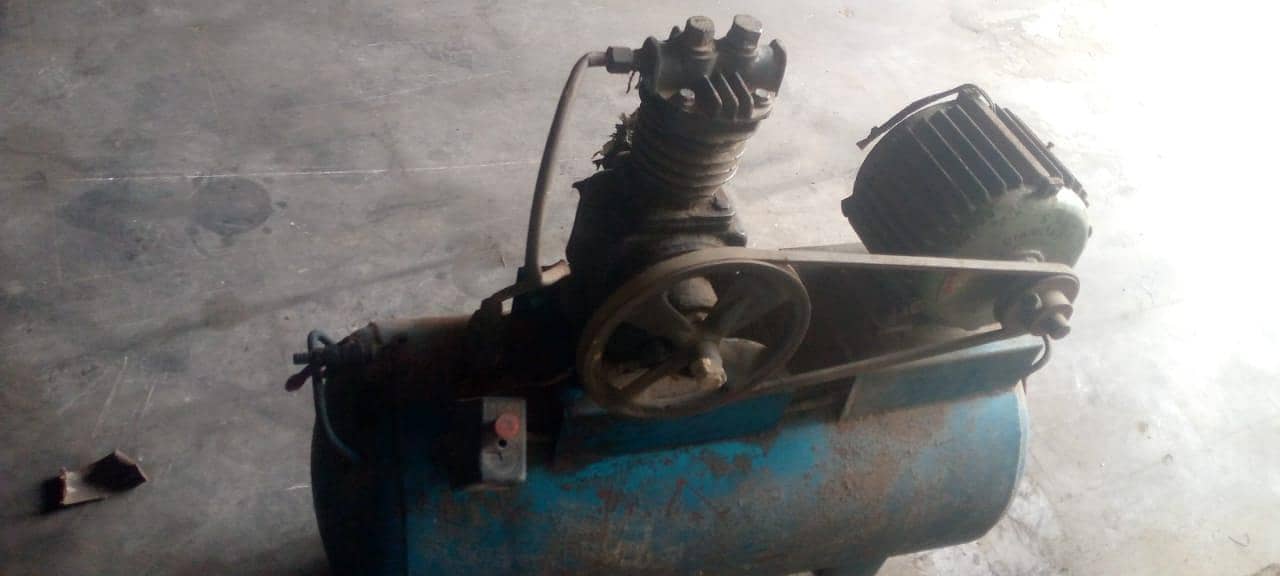 Air Compressor 0