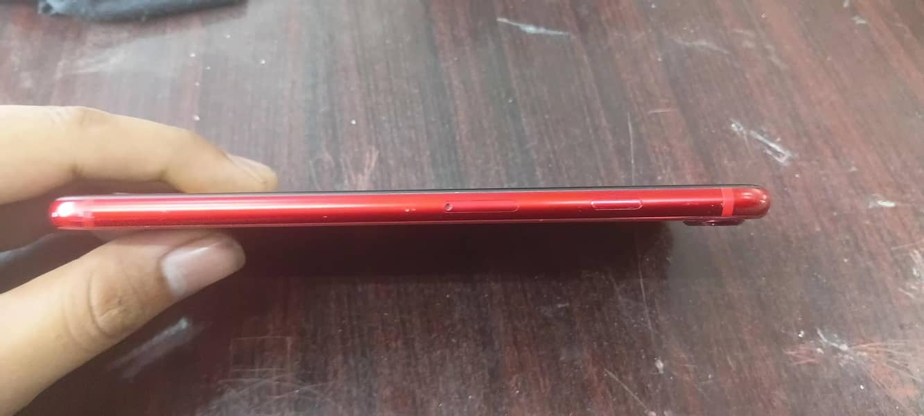 Apple iPhone 8 Plus 4