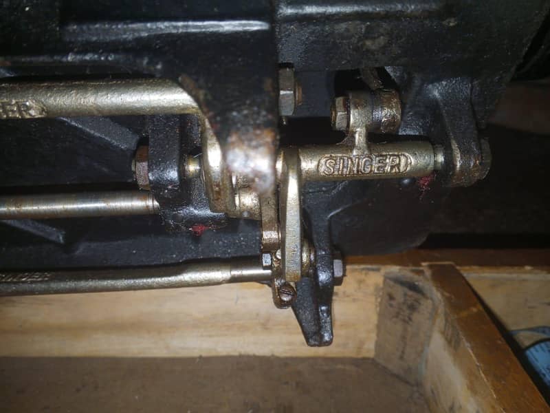 singer machine 9