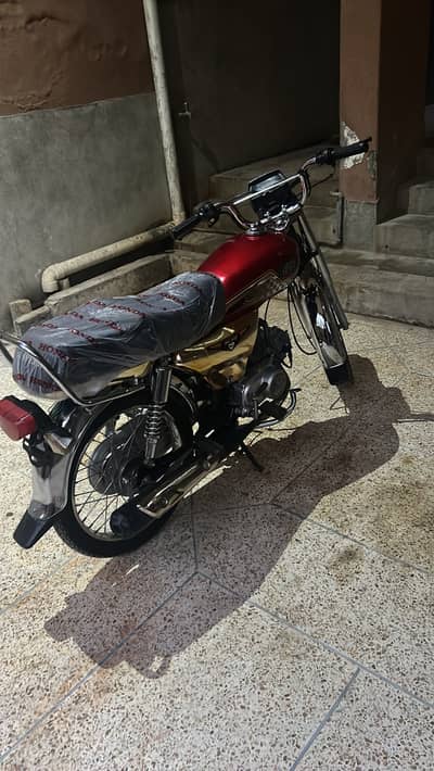 Hi Speed 2025 model golden addition