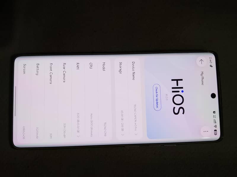 Tecno CAMON 40 Pro 1